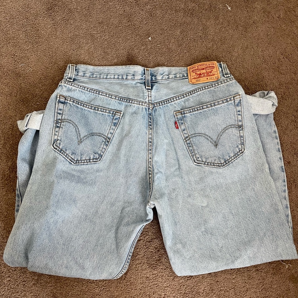 LEVI 550